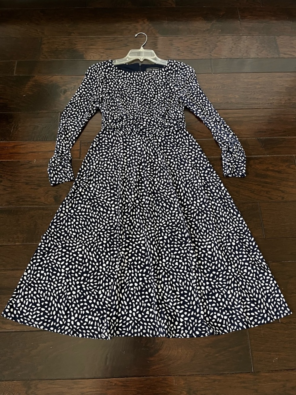 Navy Blue With White “Petal” Print Dress; Size 4P Jessica Howard